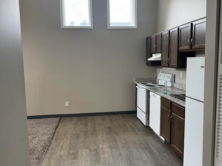 2807 Dumesnil St #101 — Photo 4