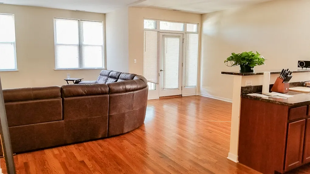 3559 N. Milwaukee Ave. — Photo 1