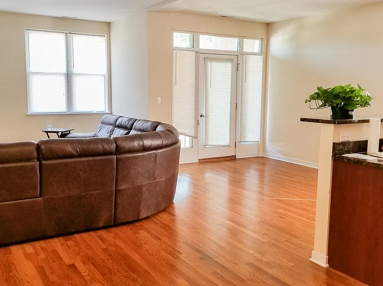 3559 N. Milwaukee Ave. — Photo 1