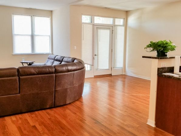 3559 N Milwaukee Ave #1017298