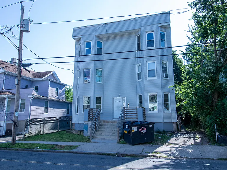 373-1A Blatchley Ave #1B — Photo 6