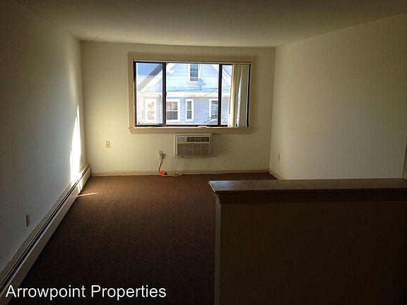 5th image of 42 Oakland Ave APT 21