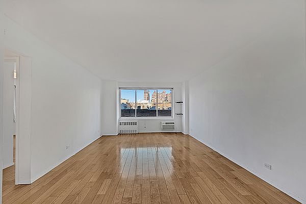 1st image of 400 Central Park W APT 7H