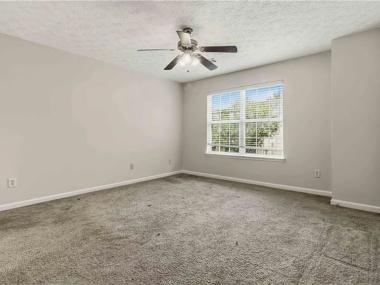 4401 Stone Gate Way — Photo 14