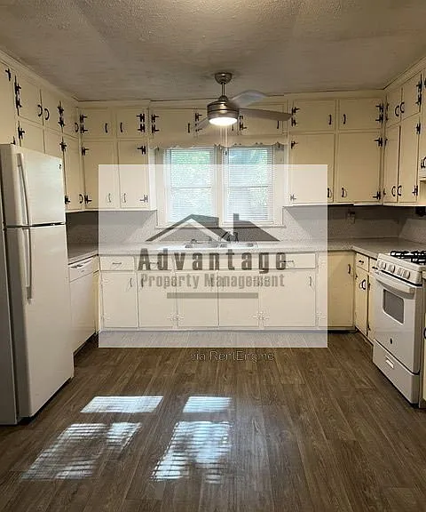 42 Millers Mill Rd — Photo 4