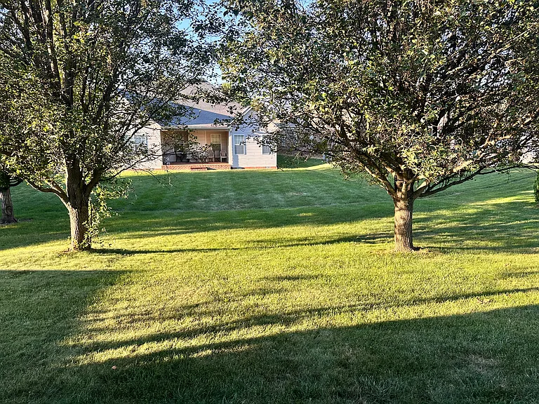625 Vincent Way — Photo 30
