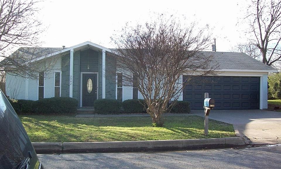 1st image of 2002 SE 25th Ave