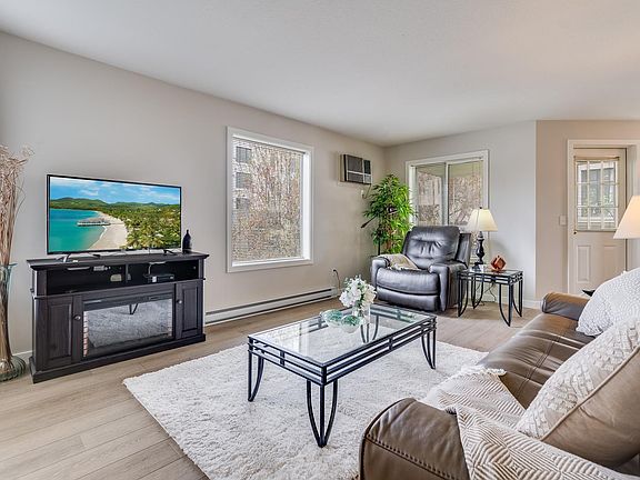 3rd image of 1385 Bertram St #102