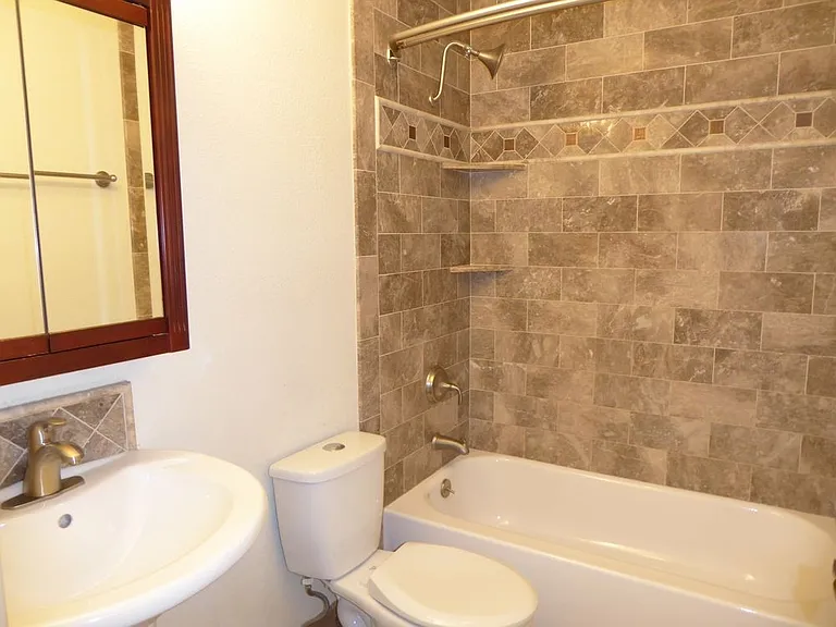 9236 Emily Way — Photo 14