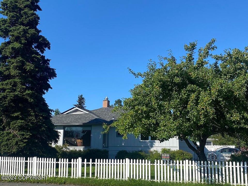 2nd image of 1500 Primrose St