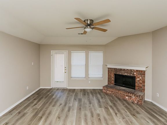 4th image of 1303 Coronado Ln