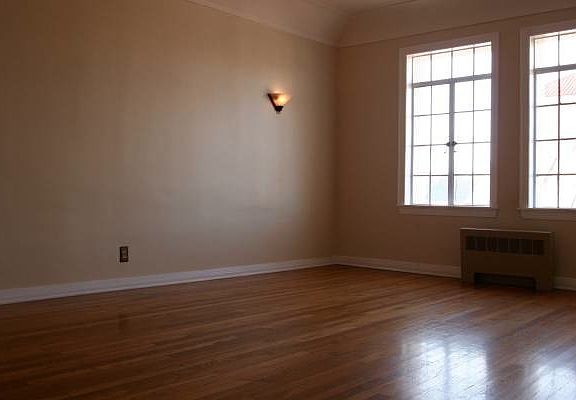 5th image of 364 S Cloverdale Avenue # Fl 2nd