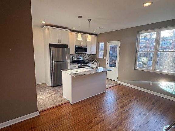 4th image of 1411 18th Pl SE
