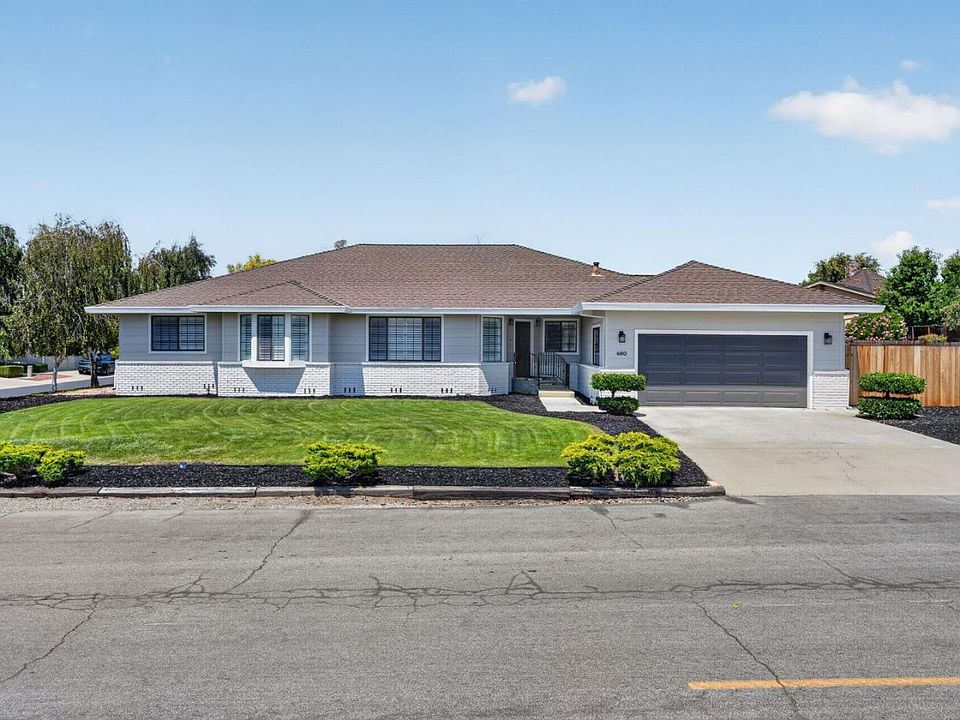 1st image of 680 Ridgemark Dr
