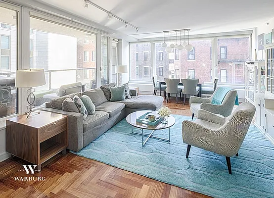 Sold by Warburg | media 1