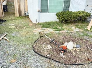 1046 Bartlett Dr, Vista, CA 92084