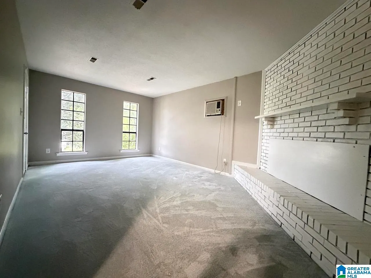 2 bed, 1.0 bath, $695 — Photo 3