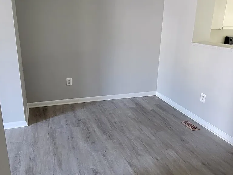 811 7th St NE #2 — Photo 1