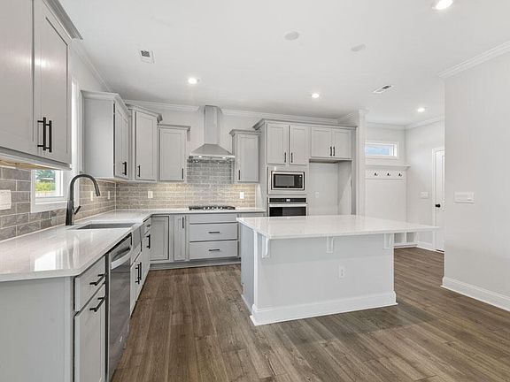 7th image of this home