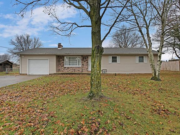 2nd image of 127 Marianna Dr