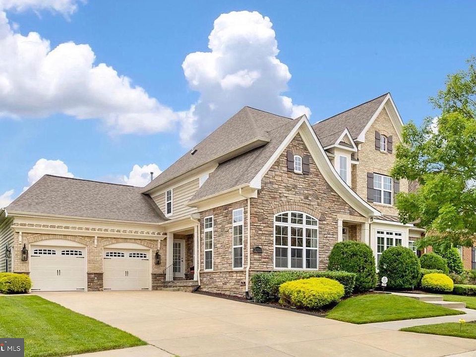 1st image of 2700 Beech Orchard Ln