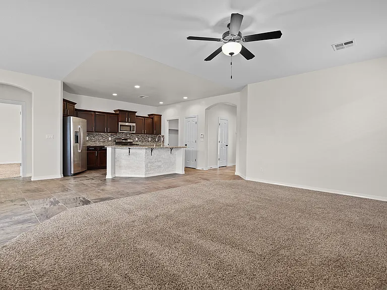12776 Runway Ave — Photo 6