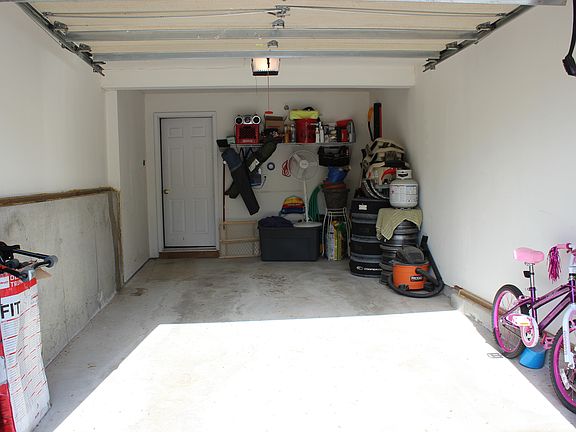 1 car garage