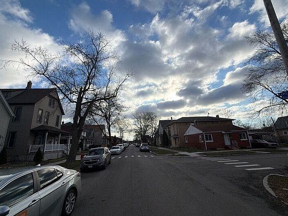 4th image of 2534 Lewis St