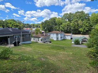 3074 Robert C Byrd Dr, Beckley, WV 25801