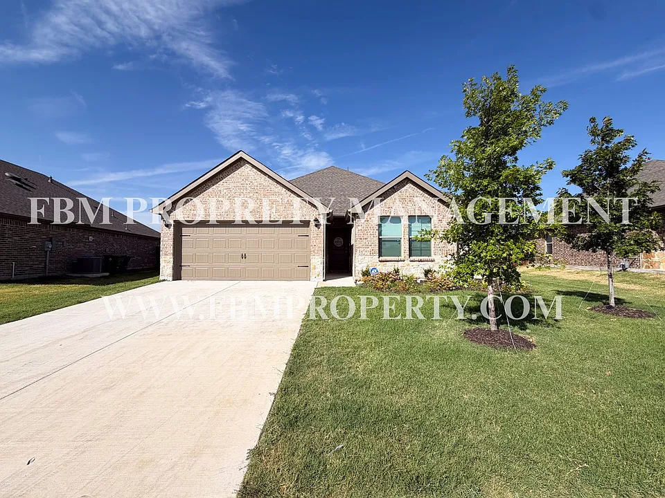 369 Thoroughbred St