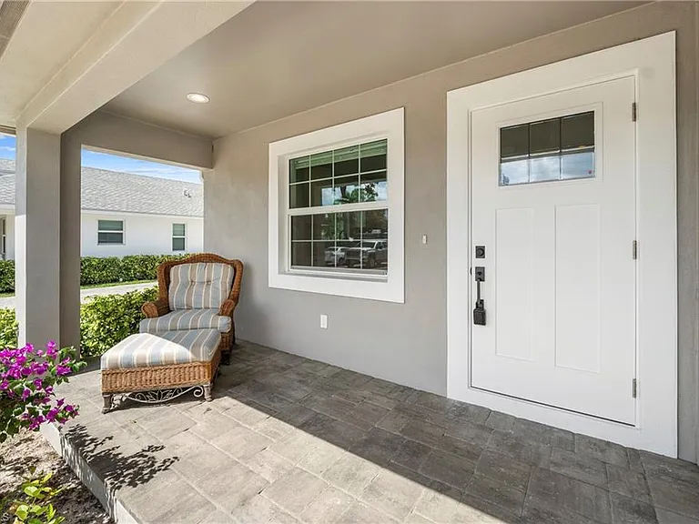 27302 Dortch Ave — Photo 4