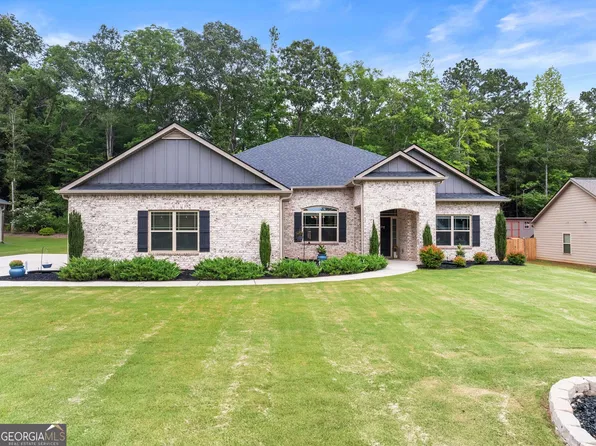 190 River Glen Dr, Jefferson, GA 30549