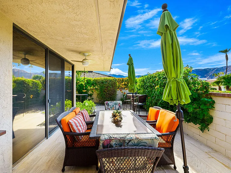 1 Briarcliff Ct — Photo 43