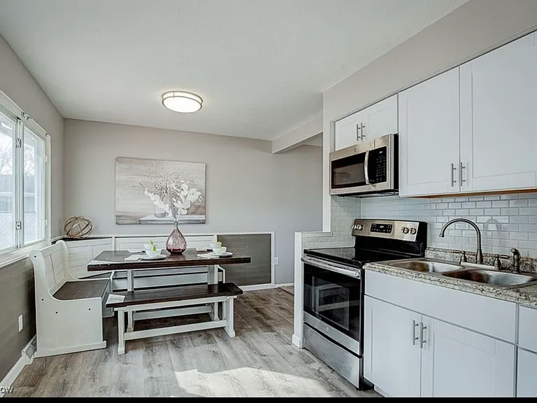 367 Ellen Ave — Photo 6