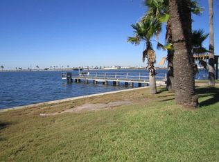 1619 Bayou Shore Dr, Galveston, TX 77551