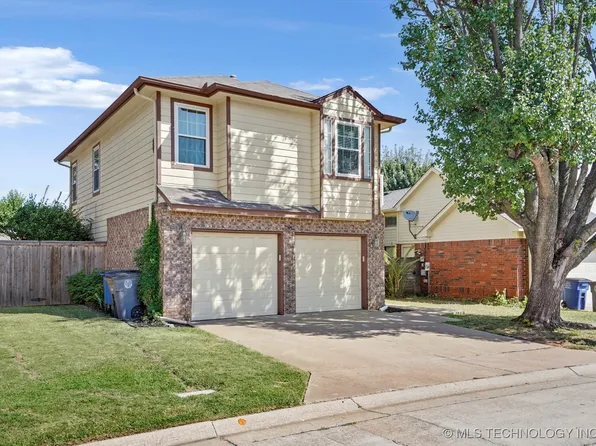 5207 E 90th St, Tulsa, OK 74137