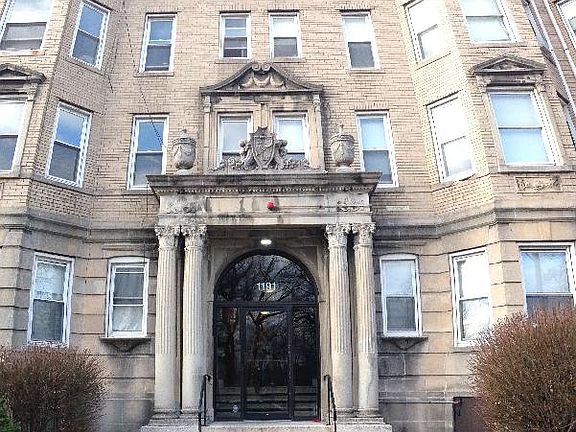 2nd image of 1190 Boylston St #60A