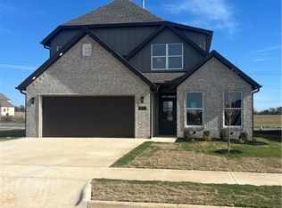 1860 Momi St, Centerton, AR 72719