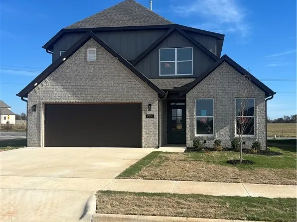 1860 Momi St, Centerton, AR 72719