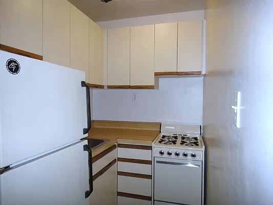 Rented by Balass Ralph, LREB | media 3