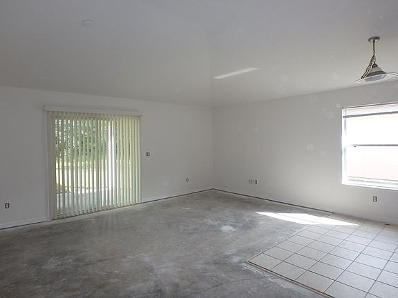 2nd image of 166 Plainview Dr #B