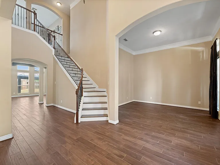 23010 Prairie Lake Ct — Photo 7