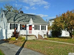 56 Moore Ave, Oceanside, NY 11572