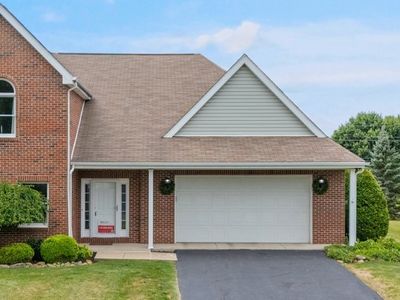 5 Manor Dr, Grove City, PA, 16127