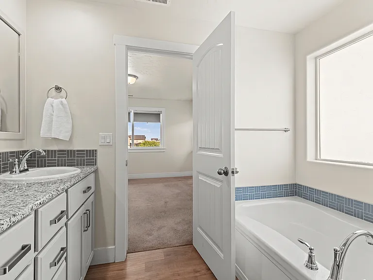 4923 N Glenrock Ave — Photo 26