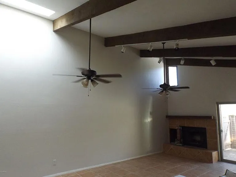 2705 E Cactus Rd — Photo 8