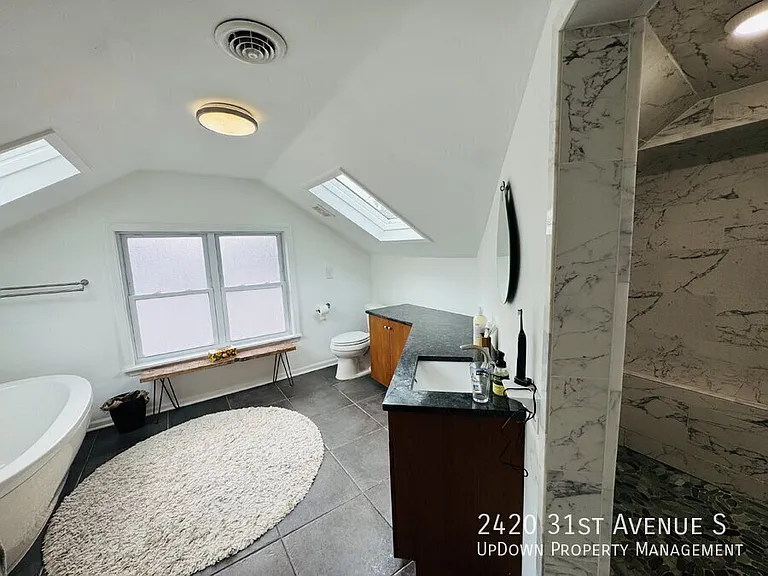 2420 31st Ave S — Photo 18