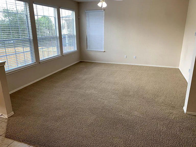 10705 Beard Ave — Photo 5