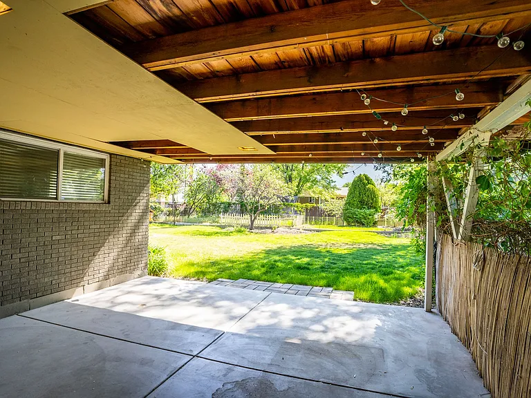 542 N 150 E — Photo 21