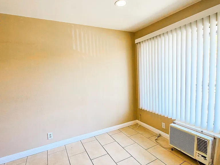 6460 Crescent Ave — Photo 22